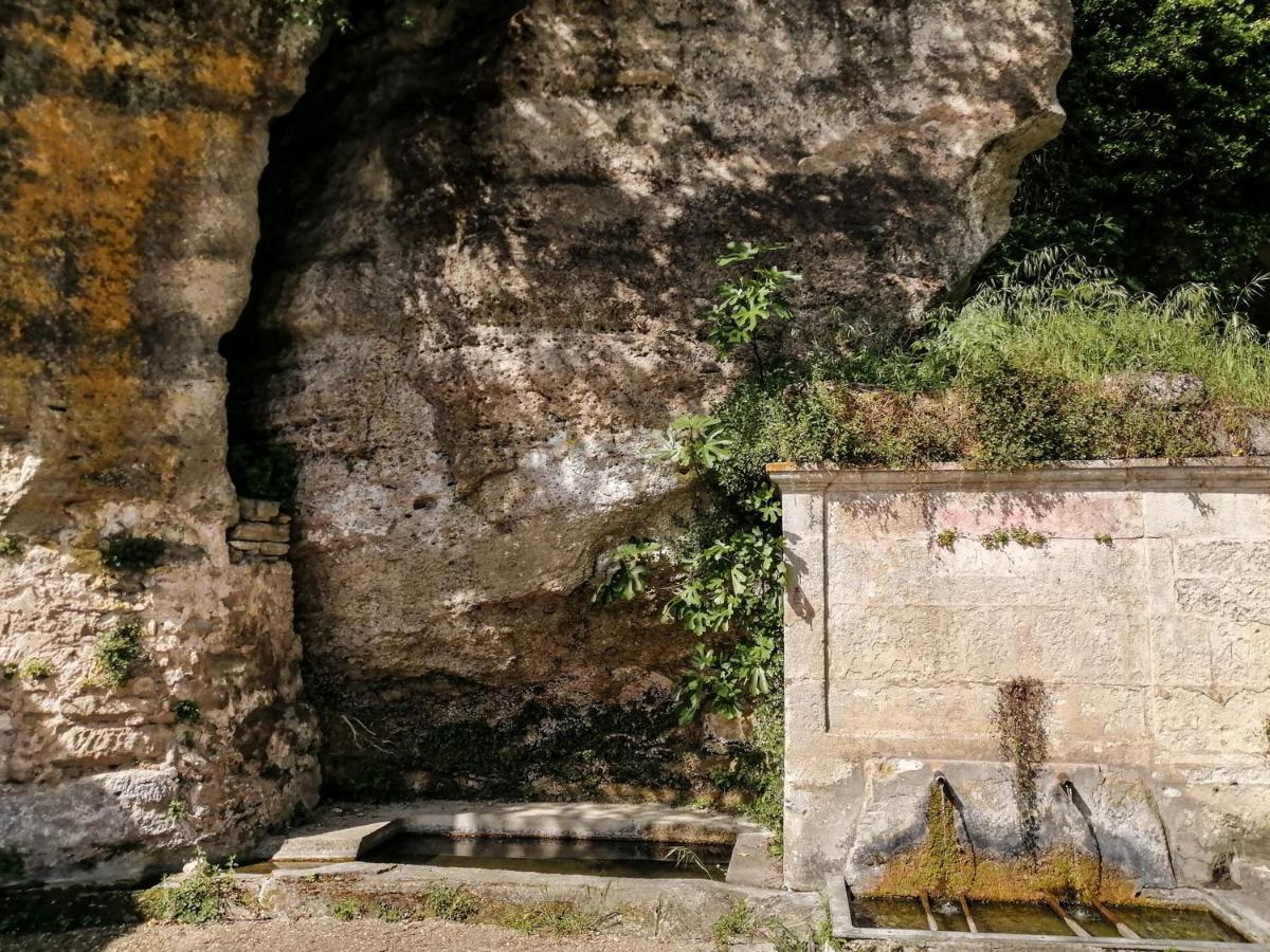 Les Cabanes De La Fontaine Lacoste  Esterno foto